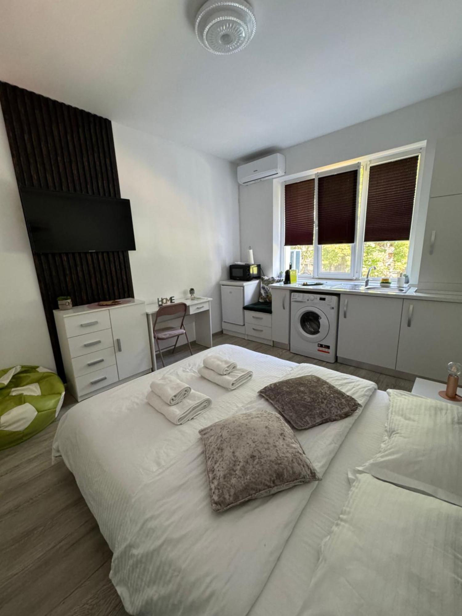 Vert Studio Onesti Dış mekan fotoğraf